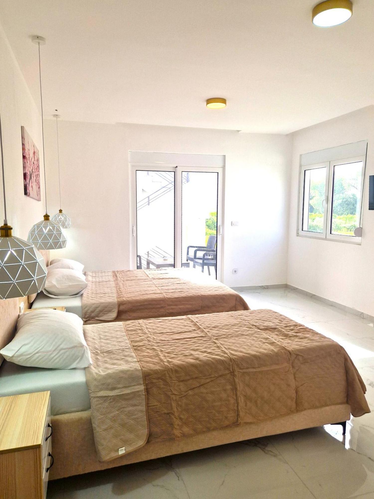 Ivana Apartments อุลซิน ภายนอก รูปภาพ